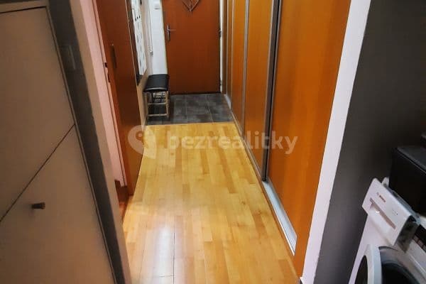 Prenájom bytu 2-izbový 43 m², Kozmonautická, Ružinov, Bratislavský kraj