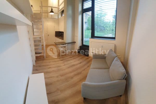 Prenájom bytu 1-izbový 38 m², Na Domovině, Praha Prenájom bytu 1-izbový 38 m², Na Domovině, Praha