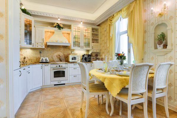 Predaj bytu 3-izbový 78 m², Zeyerova, Karlovy Vary, Karlovarský kraj