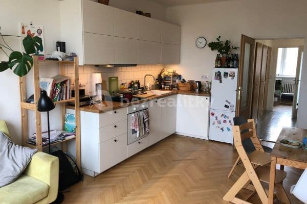 Prenájom bytu 3-izbový 60 m², Ruská, Praha Prenájom bytu 3-izbový 60 m², Ruská, Praha