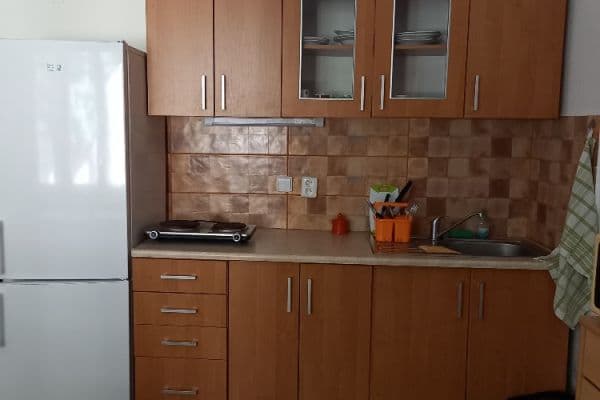 Prenájom bytu 1-izbový 38 m², Do Klecánek, Klecany Prenájom bytu 1-izbový 38 m², Do Klecánek, Klecany