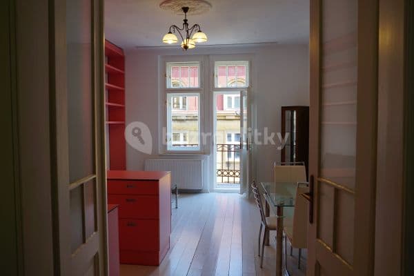 Prenájom bytu 2-izbový 53 m², Slovinská, Praha Prenájom bytu 2-izbový 53 m², Slovinská, Praha