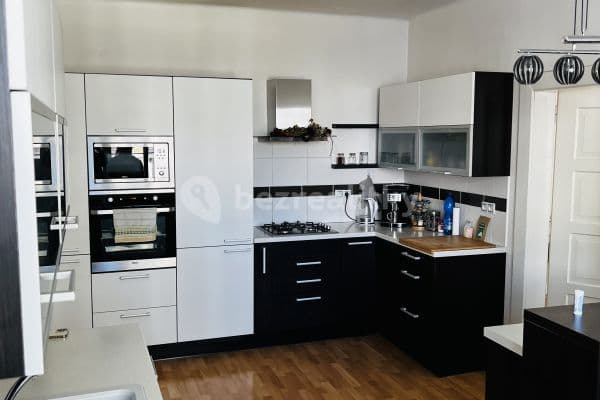 Prenájom bytu 1-izbový 52 m², Aksamitova, Olomouc Prenájom bytu 1-izbový 52 m², Aksamitova, Olomouc