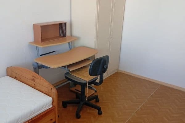 Prenájom bytu 3-izbový 12 m², Družicová, Praha Prenájom bytu 3-izbový 12 m², Družicová, Praha