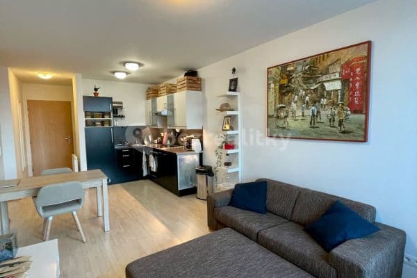 Prenájom bytu 2-izbový 56 m², Nové Mesto, Bratislavský kraj
