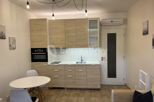 Prenájom bytu 1-izbový 26 m², Jana Želivského, Hlavní město Praha Prenájom bytu 1-izbový 26 m², Jana Želivského, Hlavní město Praha