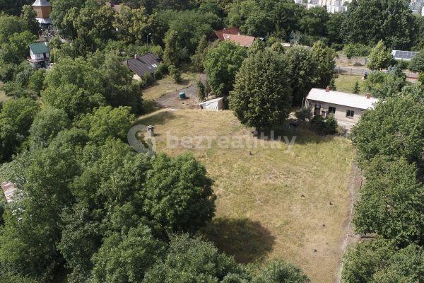 Predaj pozemku 1.068 m², Zámeček, Hradec Králové
