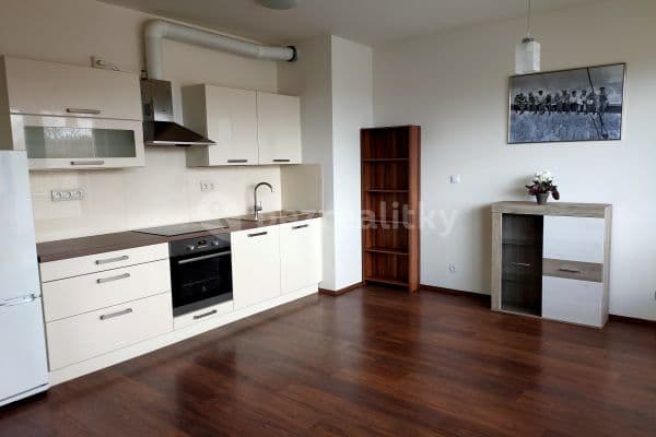 Prenájom bytu 2-izbový 53 m², Mantovská, Praha Prenájom bytu 2-izbový 53 m², Mantovská, Praha