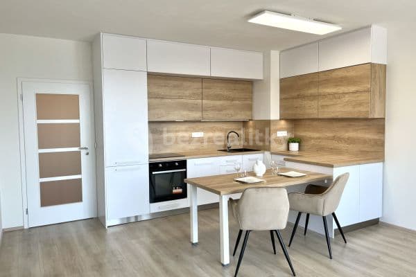 Prenájom bytu 2-izbový 58 m², Východní, Pardubice Prenájom bytu 2-izbový 58 m², Východní, Pardubice