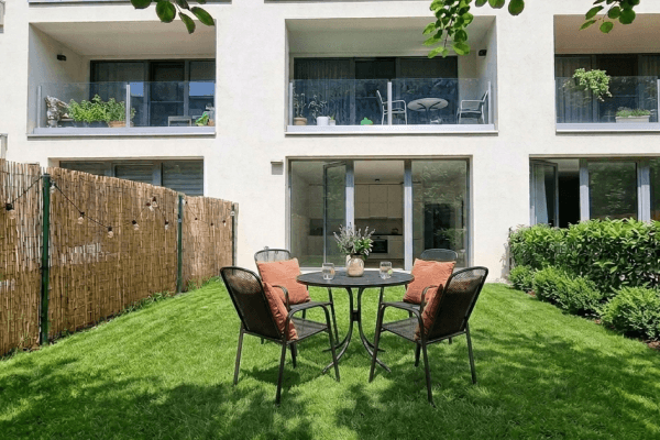 Prenájom bytu 1-izbový 39 m², U Mlýnského kanálu, Praha Prenájom bytu 1-izbový 39 m², U Mlýnského kanálu, Praha