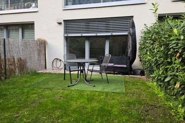 Prenájom bytu 1-izbový 39 m², U Mlýnského kanálu, Praha Prenájom bytu 1-izbový 39 m², U Mlýnského kanálu, Praha