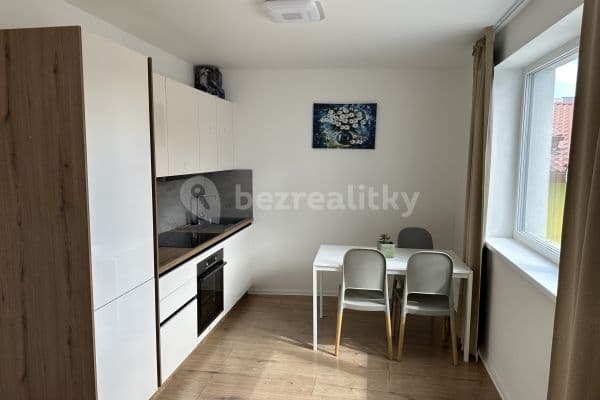 Prenájom bytu 1-izbový 38 m², Praha Prenájom bytu 1-izbový 38 m², Praha