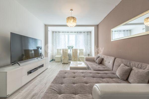 Predaj bytu 3-izbový 65 m², Armádní, Milovice, Středočeský kraj