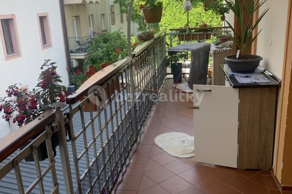 Prenájom bytu 3-izbový 75 m², Pernštýnská, Pardubice Prenájom bytu 3-izbový 75 m², Pernštýnská, Pardubice