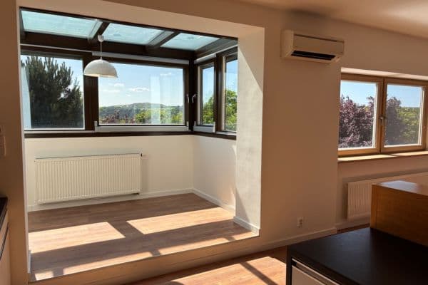 Prenájom bytu 3-izbový 85 m², Červená Skála, Husinec Prenájom bytu 3-izbový 85 m², Červená Skála, Husinec