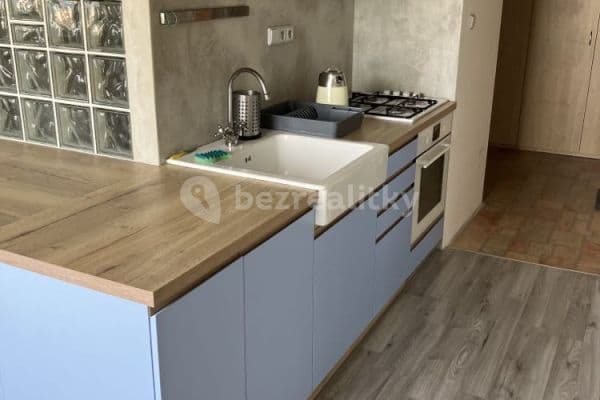 Prenájom bytu 2-izbový 65 m², Svazarmovská, Rožnov pod Radhoštěm Prenájom bytu 2-izbový 65 m², Svazarmovská, Rožnov pod Radhoštěm