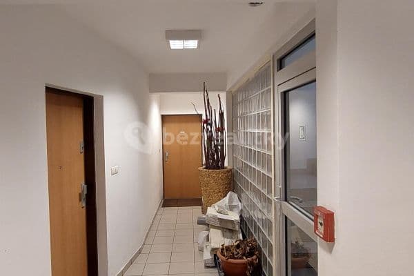 Prenájom bytu 2-izbový 64 m², Mickiewiczova, Bratislava