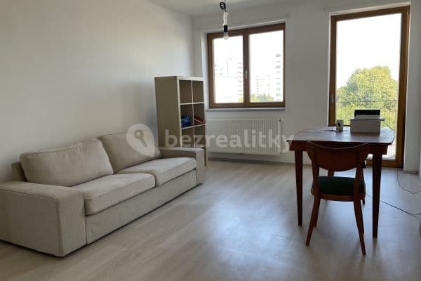 Prenájom bytu 2-izbový 63 m², Tovární, Čelákovice Prenájom bytu 2-izbový 63 m², Tovární, Čelákovice