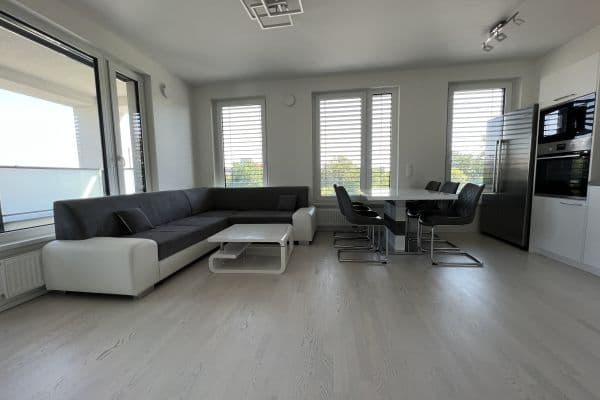 Prenájom bytu 3-izbový 71 m², Wassermannova, Prague Prenájom bytu 3-izbový 71 m², Wassermannova, Prague