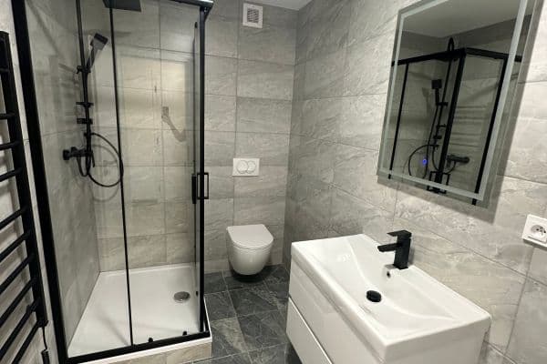 Prenájom bytu 1-izbový 33 m², Drahy, Uherské Hradiště Prenájom bytu 1-izbový 33 m², Drahy, Uherské Hradiště