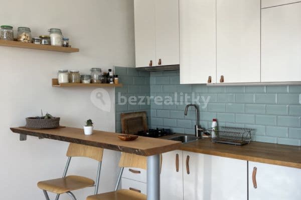 Prenájom bytu 2-izbový 36 m², Kosmova, Ústí nad Labem Prenájom bytu 2-izbový 36 m², Kosmova, Ústí nad Labem