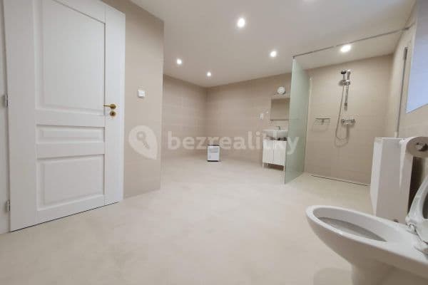 Prenájom bytu 2-izbový 76 m², Vochovská, Plzeň Prenájom bytu 2-izbový 76 m², Vochovská, Plzeň