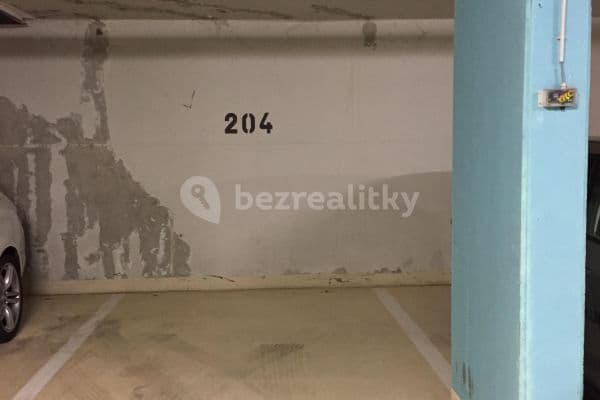 Prenájom garáže 12 m², Sluneční náměstí, Praha Prenájom garáže 12 m², Sluneční náměstí, Praha