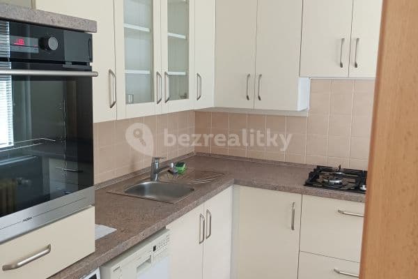 Prenájom bytu 3-izbový 55 m², Ostružinová, Praha Prenájom bytu 3-izbový 55 m², Ostružinová, Praha