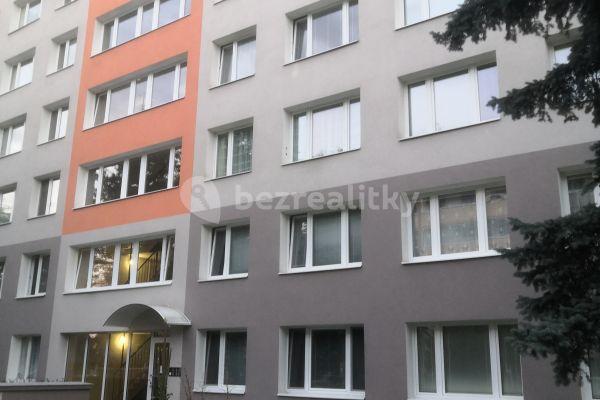 Prenájom bytu 3-izbový 64 m², Kaplická, Hlavní město Praha