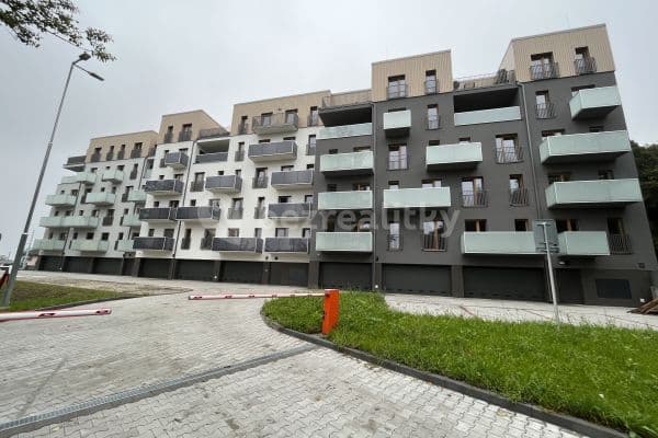 Prenájom bytu 1-izbový 37 m², Ostrava Prenájom bytu 1-izbový 37 m², Ostrava