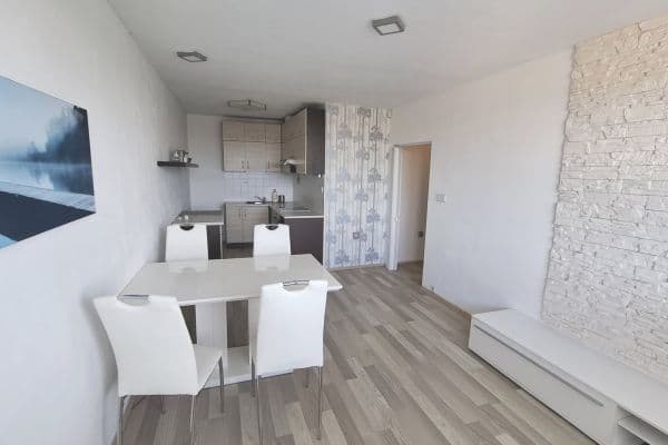 Prenájom bytu 2-izbový 44 m², Havlíčkova, Čerčany Prenájom bytu 2-izbový 44 m², Havlíčkova, Čerčany