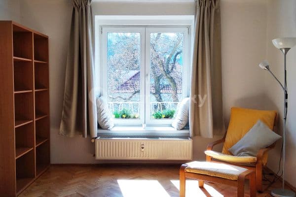 Prenájom bytu 3-izbový 50 m², Na Dlouhém lánu, Hlavní město Praha