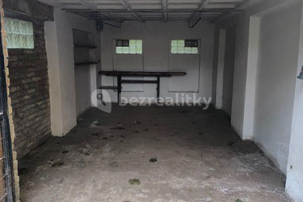 Prenájom garáže 19 m², Hradecká, Brno Prenájom garáže 19 m², Hradecká, Brno