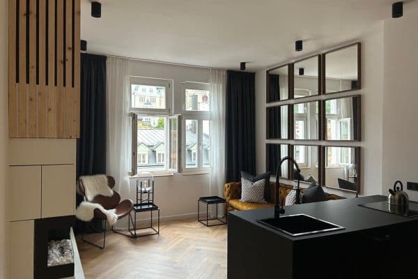 Prenájom bytu 2-izbový 50 m², Sadová, Karlovy Vary Prenájom bytu 2-izbový 50 m², Sadová, Karlovy Vary