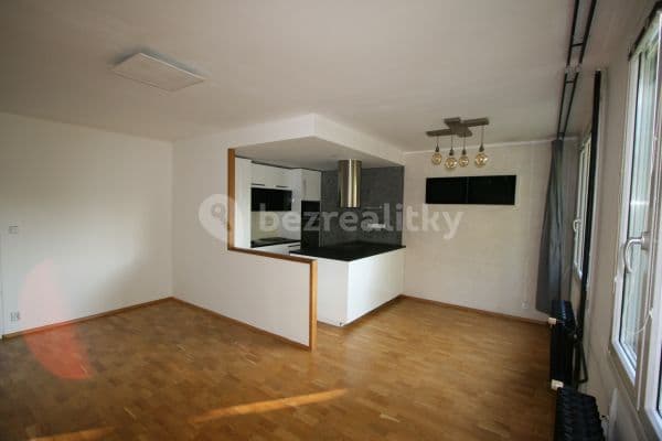 Predaj bytu 3-izbový 69 m², Pod Strání, Praha