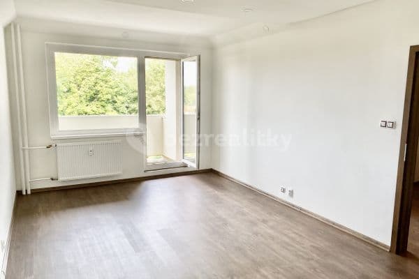 Prenájom bytu 2-izbový 49 m², Charkovská, Karlovy Vary