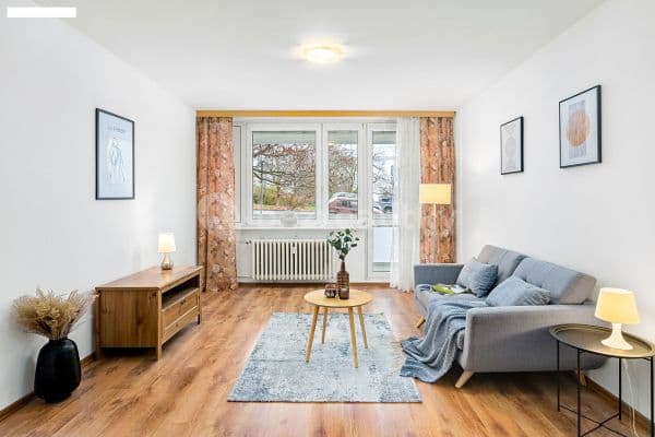 Prenájom bytu 1-izbový 55 m², U Krbu, Praha Prenájom bytu 1-izbový 55 m², U Krbu, Praha