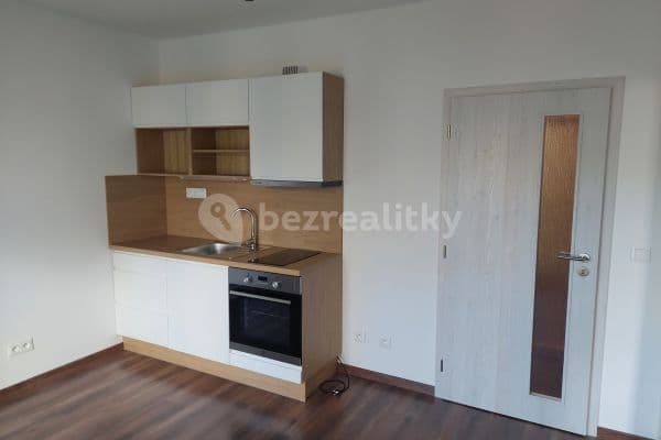Prenájom bytu 2-izbový 35 m², Nádražní, Stíčany Prenájom bytu 2-izbový 35 m², Nádražní, Stíčany