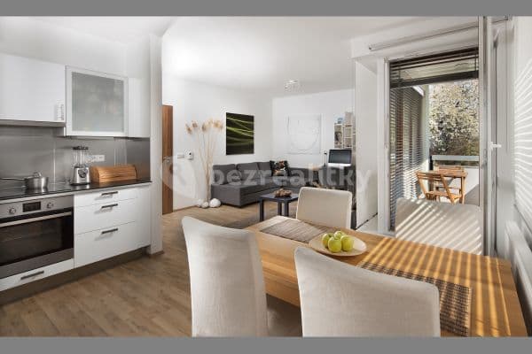 Predaj bytu 3-izbový 66 m², Cukrovarská, Hlavní město Praha