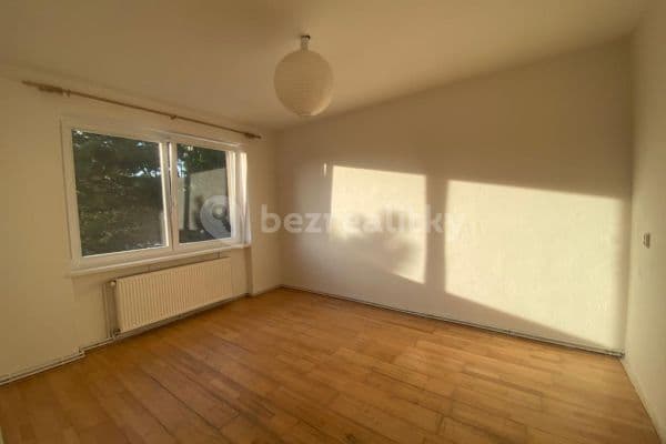 Prenájom bytu 3-izbový 69 m², Komenského, Modřice