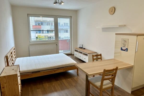 Prenájom bytu 1-izbový 36 m², Modenská, Hlavní město Praha Prenájom bytu 1-izbový 36 m², Modenská, Hlavní město Praha