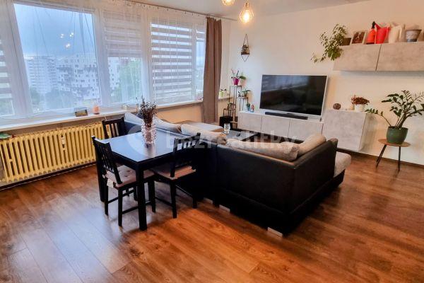 Prenájom bytu 3-izbový 68 m², Jetelová, Praha