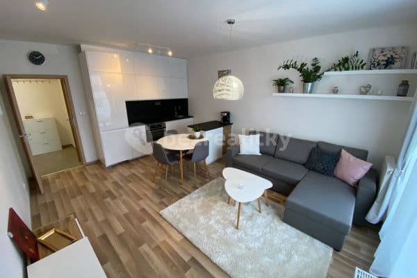 Prenájom bytu 2-izbový 49 m², Karla Guta, Praha Prenájom bytu 2-izbový 49 m², Karla Guta, Praha