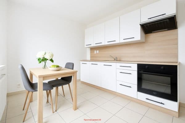 Prenájom bytu 4-izbový 73 m², Slovenská, Prenájom bytu 4-izbový 73 m², Slovenská,