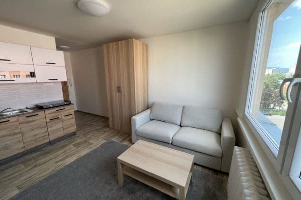 Prenájom bytu 1-izbový 21 m², Ladova, Ústí nad Labem Prenájom bytu 1-izbový 21 m², Ladova, Ústí nad Labem