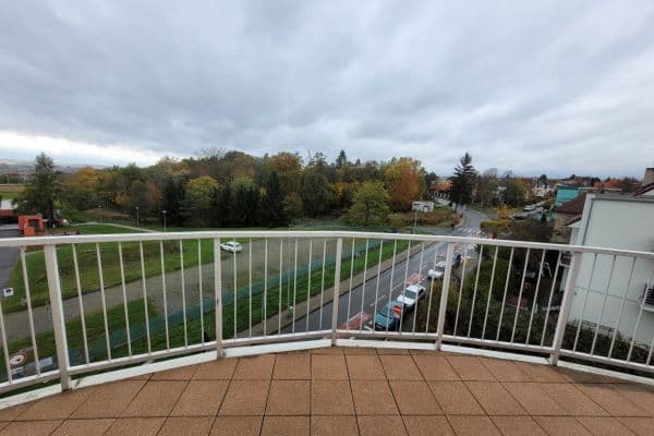 Prenájom bytu 2-izbový 68 m², Za černým mostem, Praha Prenájom bytu 2-izbový 68 m², Za černým mostem, Praha