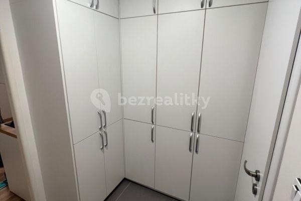 Prenájom bytu 2-izbový 35 m², Alfonse Muchy, Nymburk, Středočeský kraj