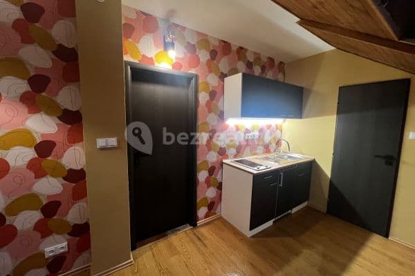 Prenájom bytu Garsoniéra 19 m², Pod Kotlářkou, Praha Prenájom bytu Garsoniéra 19 m², Pod Kotlářkou, Praha