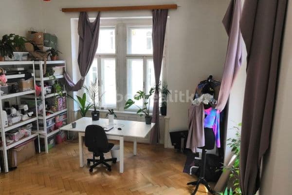 Prenájom bytu 4-izbový 137 m², Vinohradská, Hlavní město Praha