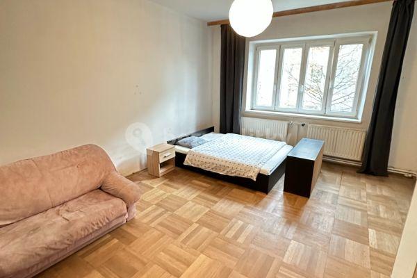 Prenájom bytu 3-izbový 100 m², Střední, Brno